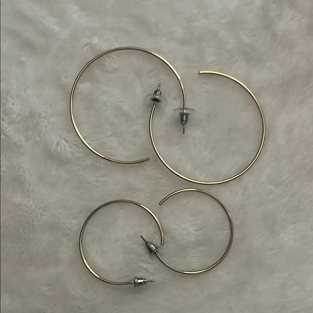 Gold looking Hoop Earrings Set